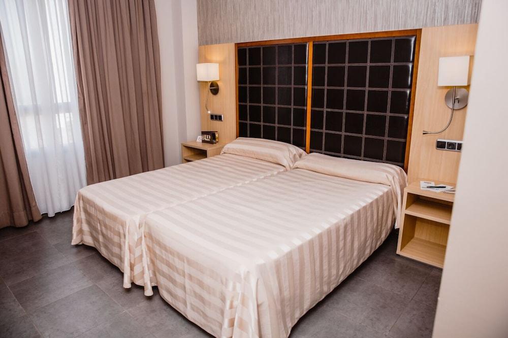 Hotel Salvevir 에제데로스카바예로스 외부 사진